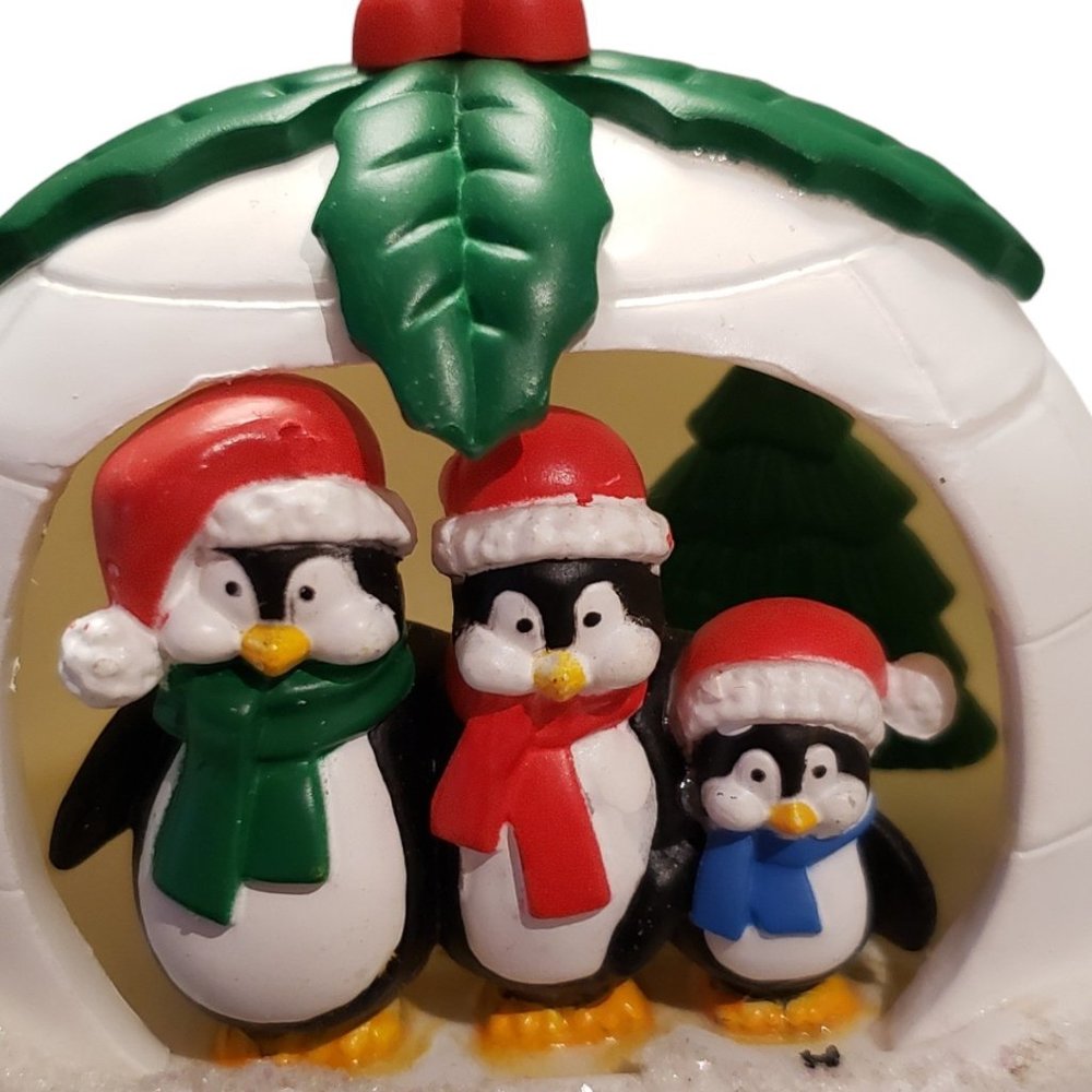 VTG Penguin Family in Igloo 1995 Traditions Collectable Gift Ornament Christmas